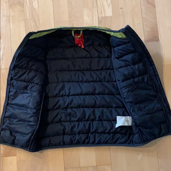 Boys vest. - Picture 2 of 3